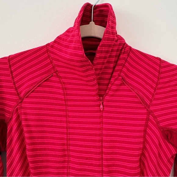 Lululemon | Think Fast Pullover | Sz 6 |Stripe Boom Juice Cranberry | EUC - Picture 2 of 10